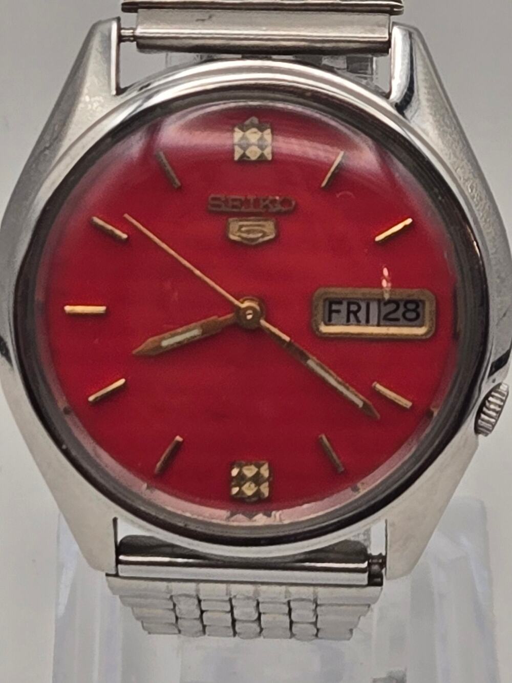 Vintage Seiko 7006-7017 Red Dial Auto Watch 37mm 1971